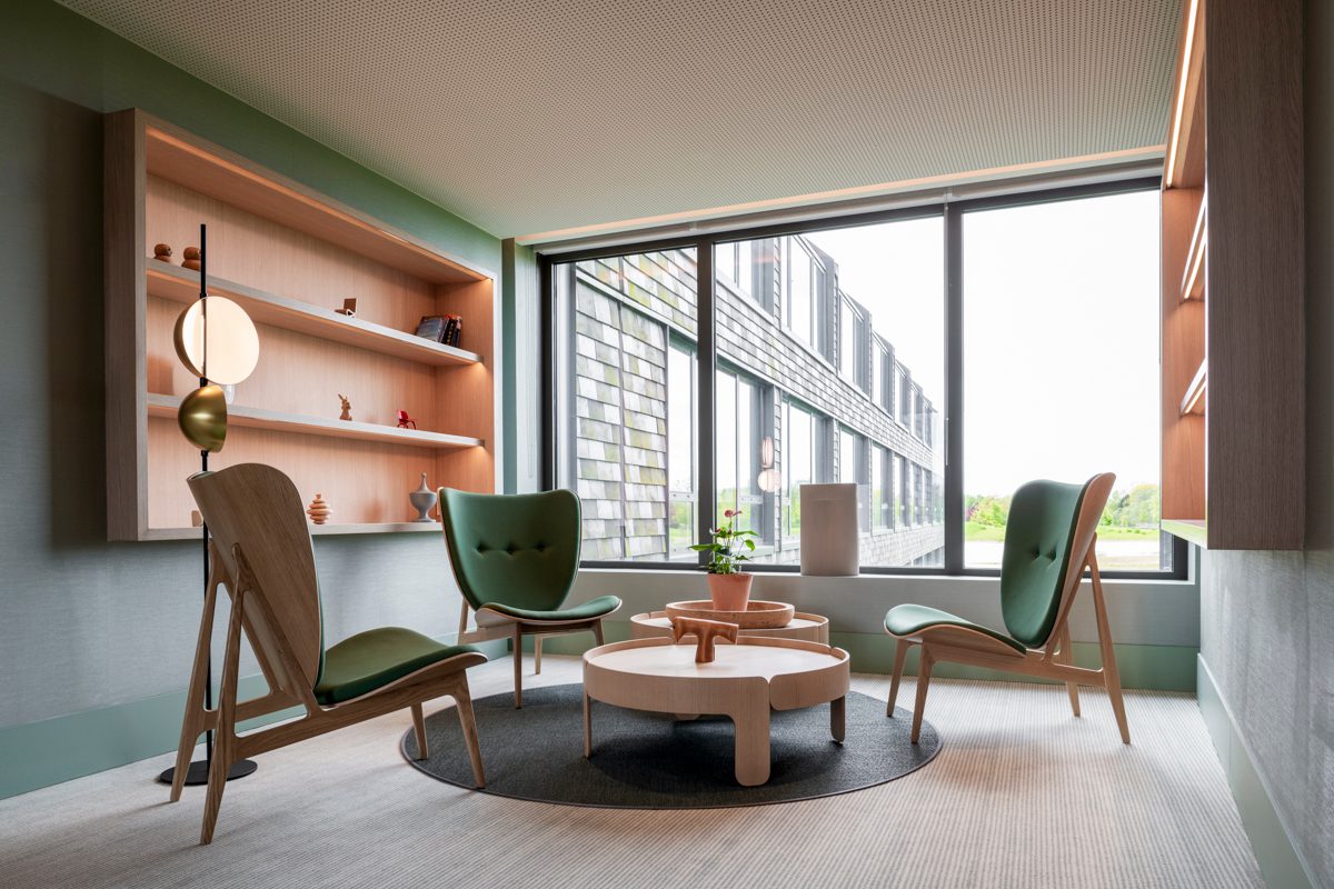 Area Deloitte Paris Office Curator SMALL 18