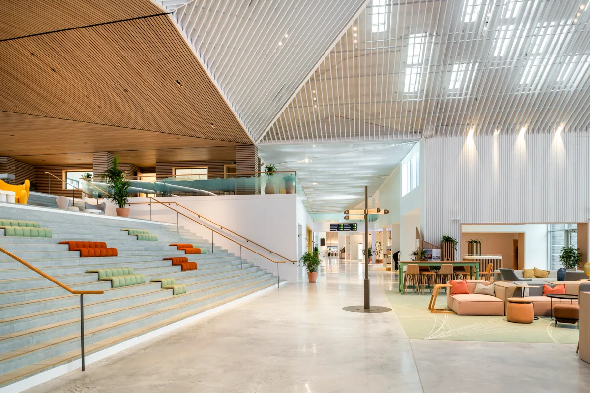 Area Deloitte Paris Office Curator SMALL 75