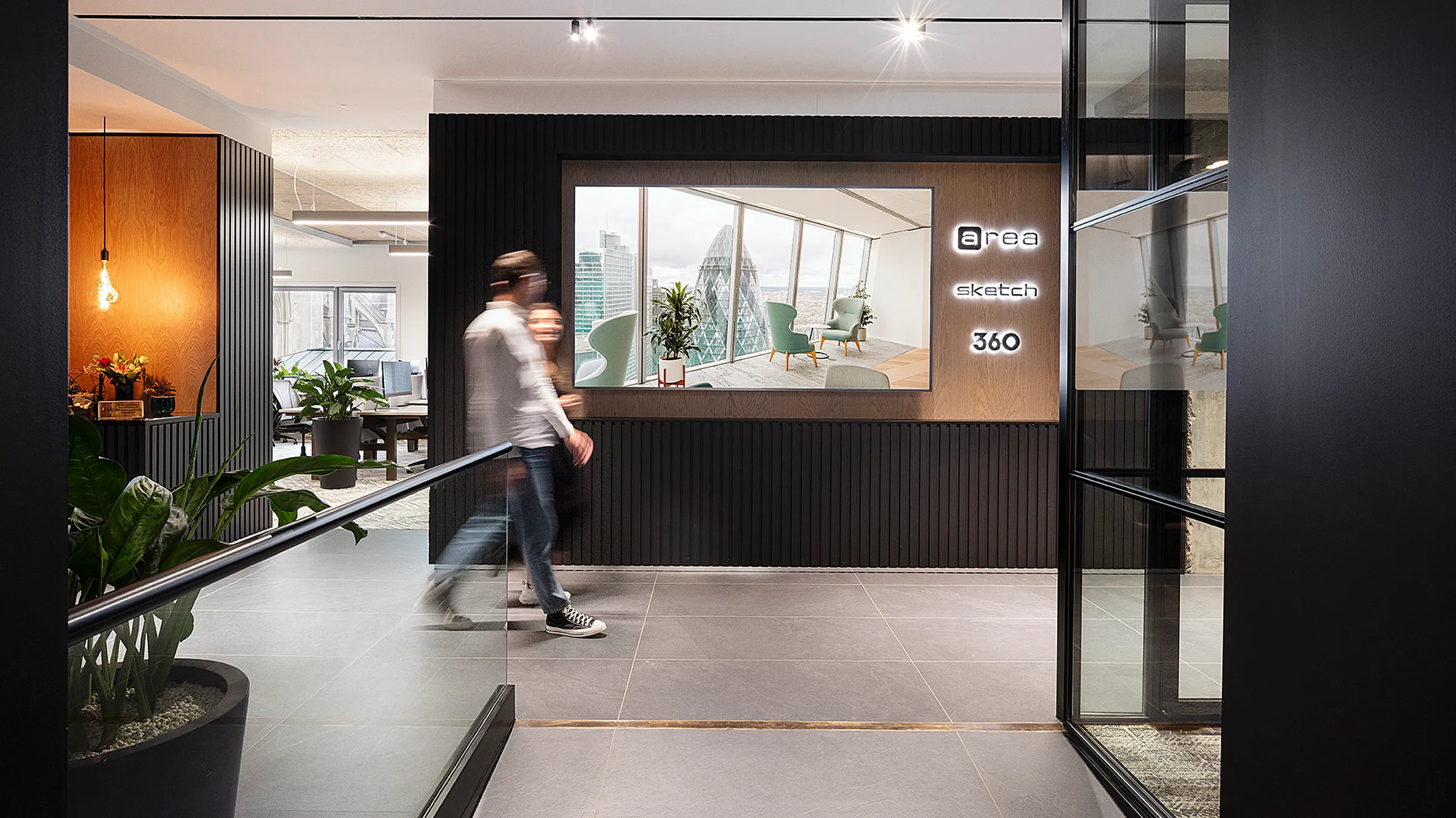 Fourfront Group London Bridge Henry Woide 0914